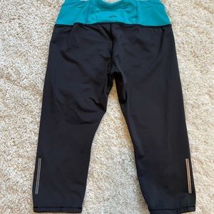 Brooks For Women Cropped Leggings Size Medium